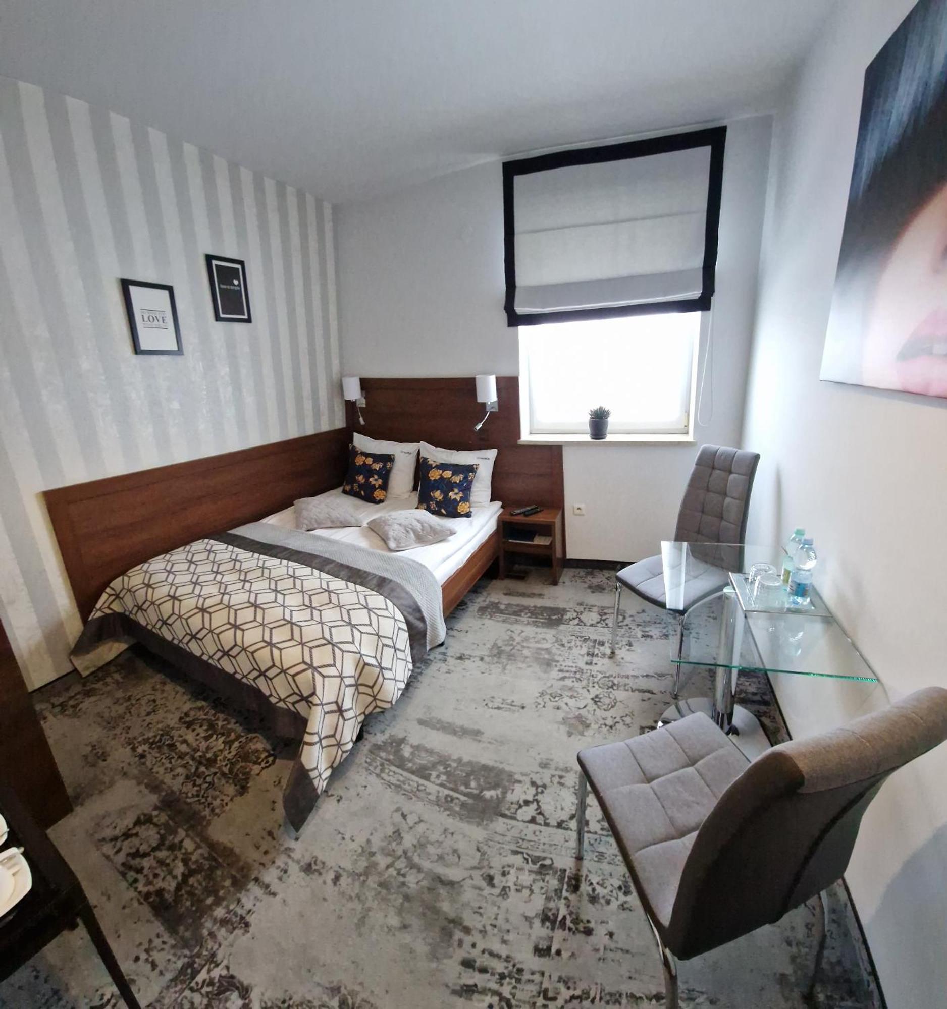 Cynamon Hotel Nowy Sacz Exterior photo